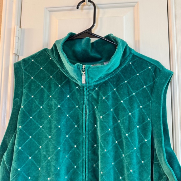 Quaker Factory Green Velour Quilted Rhinestone Zip Up Vest Women's Plus 3XL - Picture 3 of 8